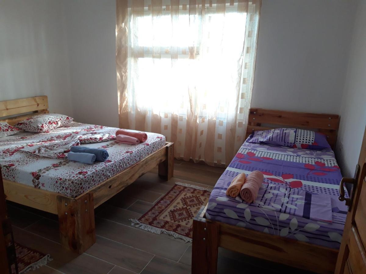 Bujtinat Skenderi Gjinar 2 Vila Exterior foto
